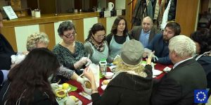 В еврейской общине Реутова провели необычное кулинарное шоу - люди не соревновались между собой, а создавали блюда вместе.