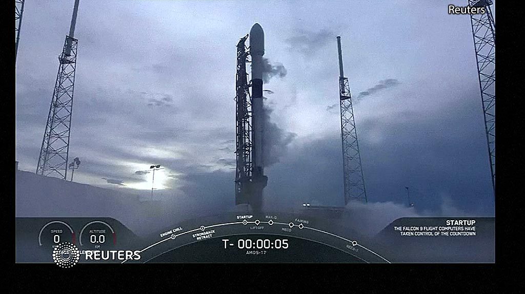 Reuters Amos17
